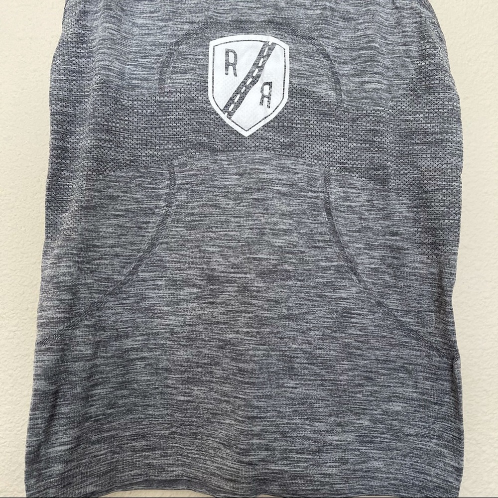Swiftly Tech Racerback‎ tank Top - Picture 4 of 9